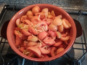 Fase 3: unire succo e scorza di limone